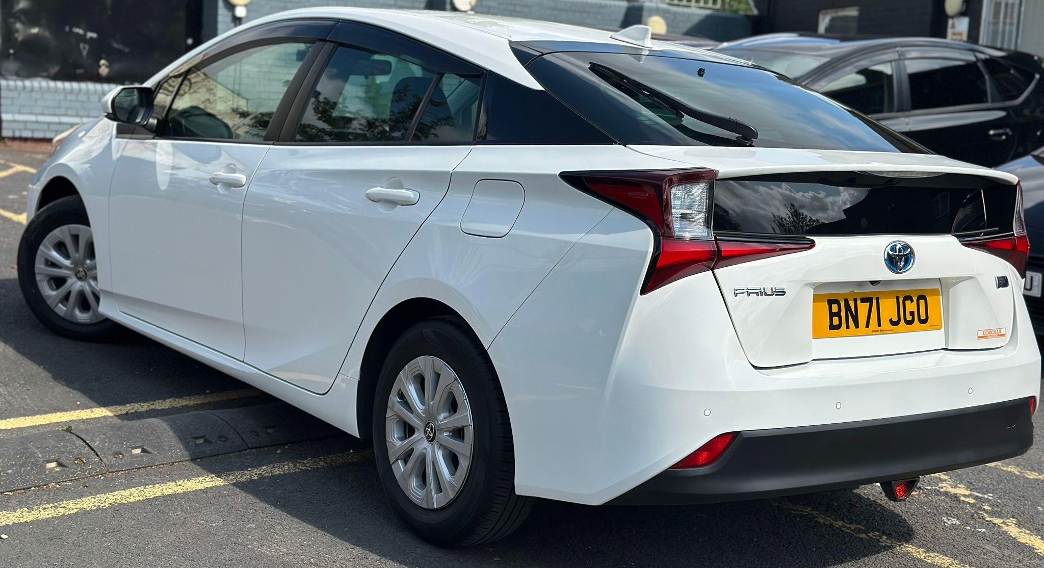 Toyota Prius - 1.8 VVT-h Business Edition CVT Euro 6 (s/s) 5dr - Hatchback (2019 - 2022) Image